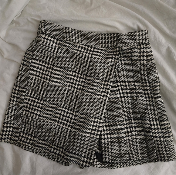 Petal & Pup Classic Black and White Plaid Women's Skort Size XS NWT - Picture 2 of 7